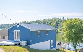 Big Blue Lake House Near The Ark!